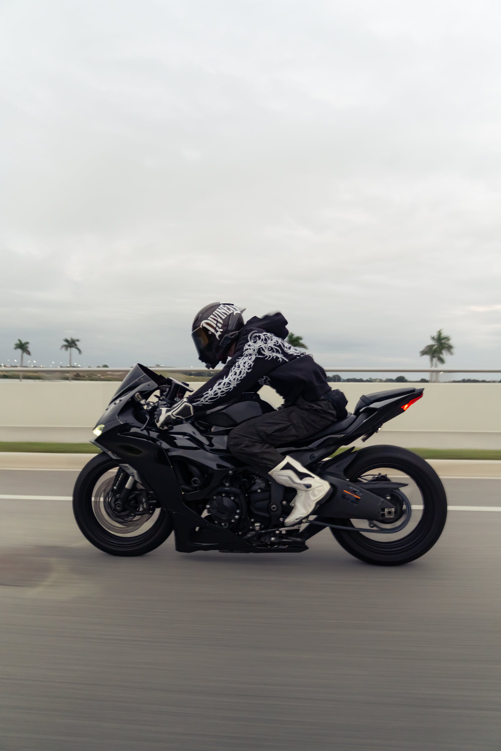 DIVINED RACING HELMET STICKER